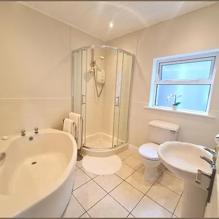 Homestay Double & Single Options In Quiet, Relaxing In Frankfield *